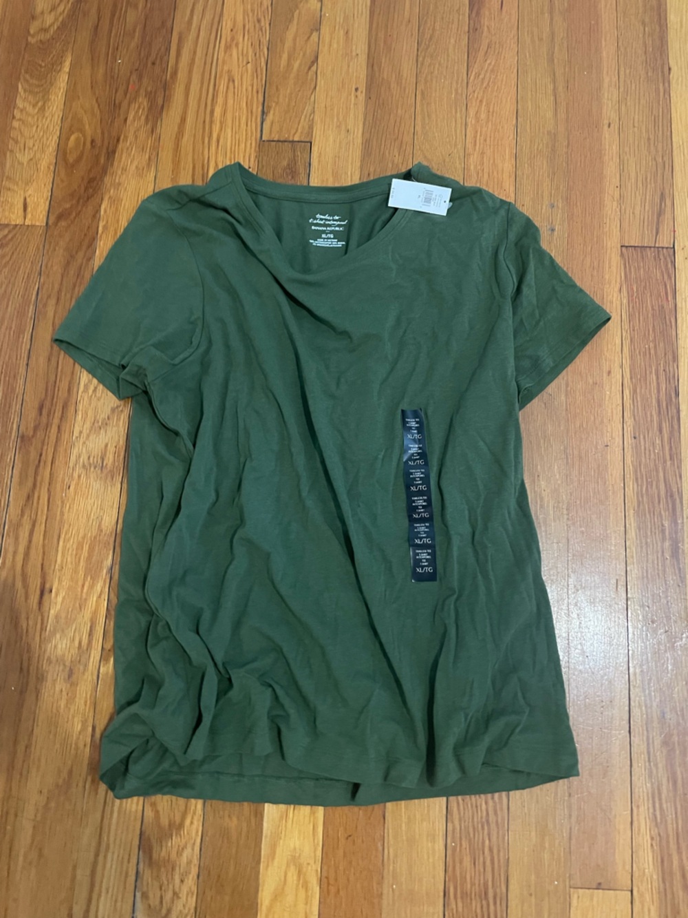 Banana Republic Green Crewneck T-Shirt NWT XL | Soft Essential Tee